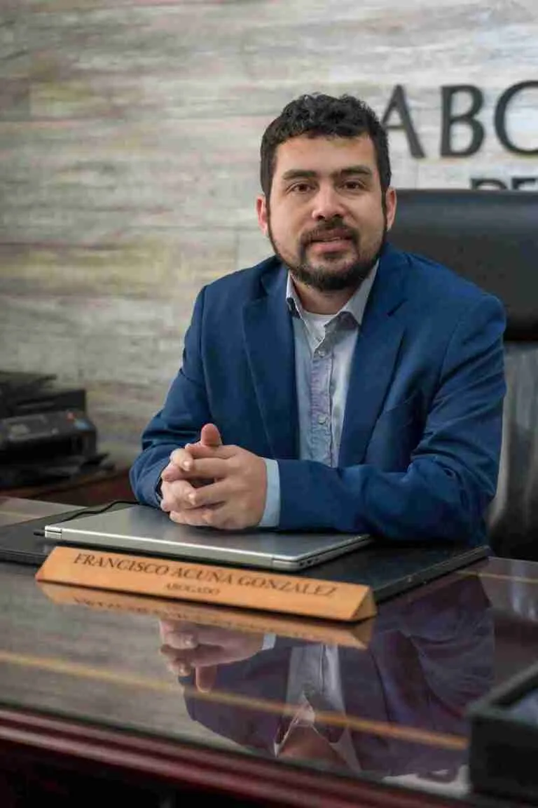 abogado especializado en derecho laboral